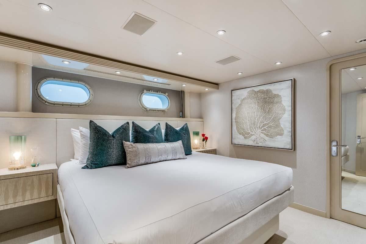 2001 Westship 132 