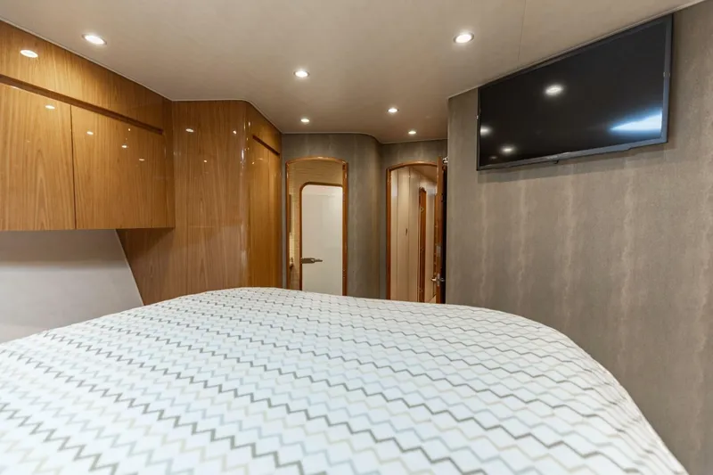 Reel Fire Yacht Photos Pics 2013 Viking 76 Convertible- REEL FIRE- Forward VIP Stateroom