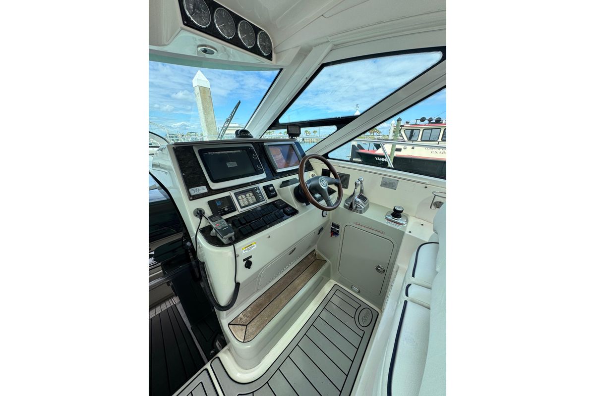 2009 Sea Ray 47 