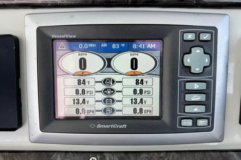 La Vie En Rose Yacht Photos Pics SmartCraft VesselView display on 2009 Sea Ray 470 Sundancer showing engine metrics.