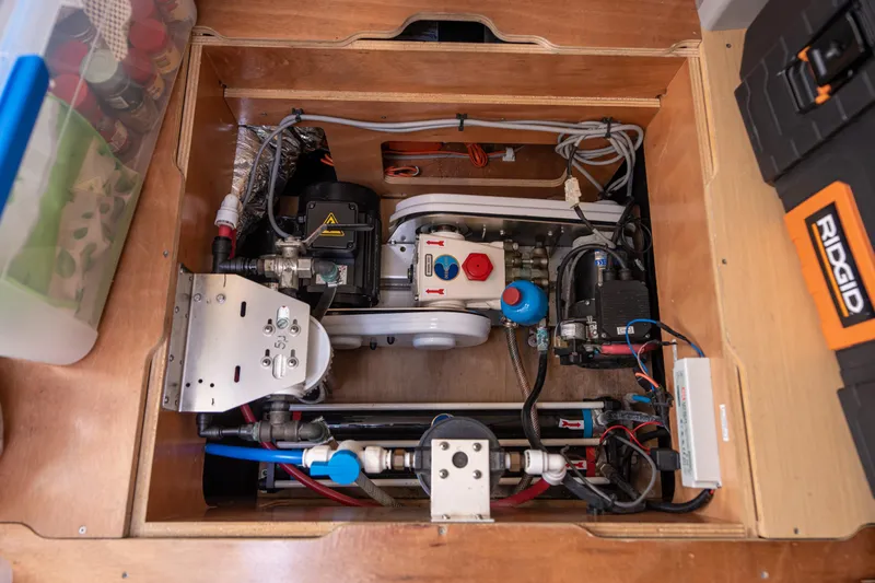 Reunited Yacht Photos Pics 