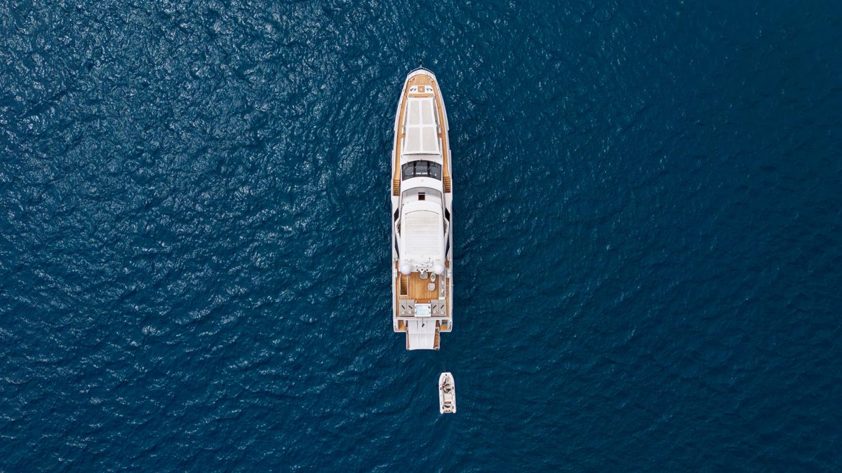 2020 Azimut 104 