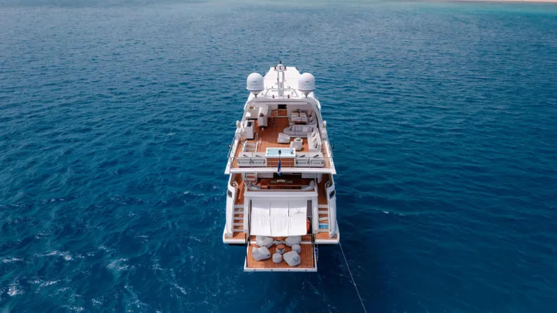  Yacht Photos Pics Azimut Grande 32 Metri yacht, 2020 model, cruising on open blue sea.