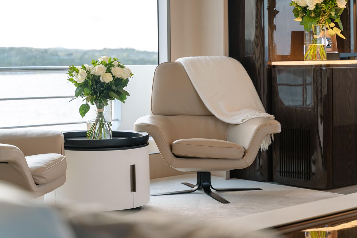 2020 Azimut 104 