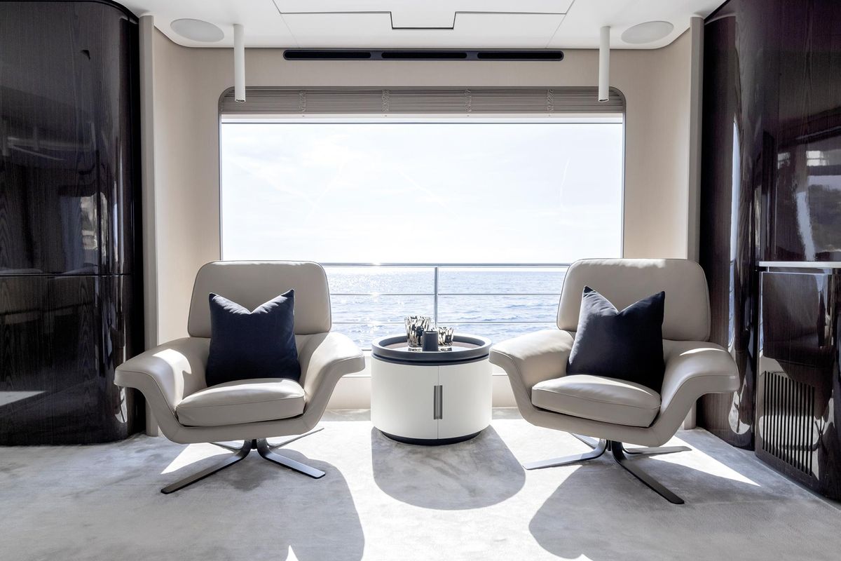 2020 Azimut 104 