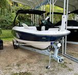 2023 Sea Ray SPX 210 OB