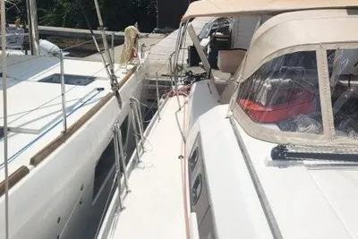 2017 Dufour 520