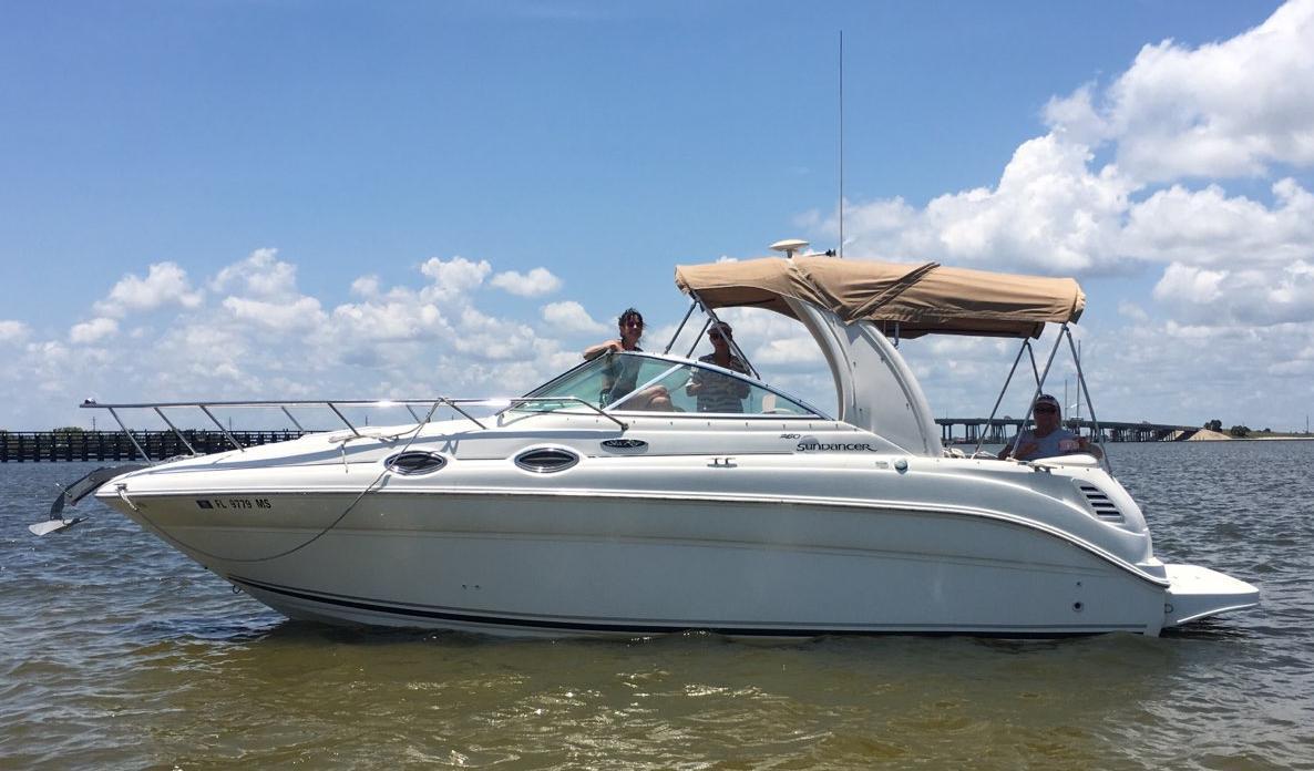 Sea ray hotsell sundancer 260