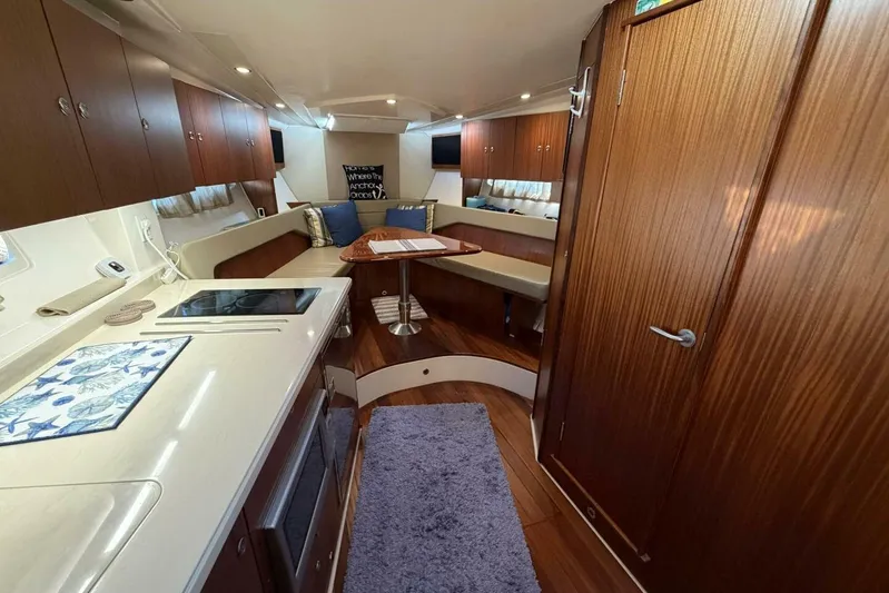 Jolly Dawg Yacht Photos Pics 2014 Pursuit F350 - Galley