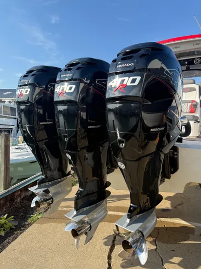  Yacht Photos Pics Triple Mercury Verado 400R engines on a 2022 Fountain 38 SC boat.