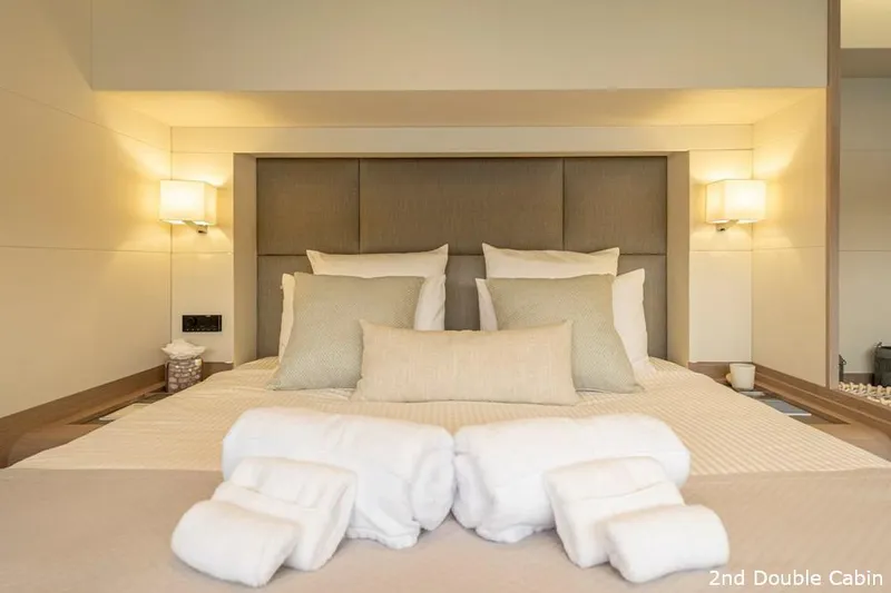 Semper Fidelis Yacht Photos Pics Luxurious cabin in Fountaine Pajot Alegria 67, 2022.