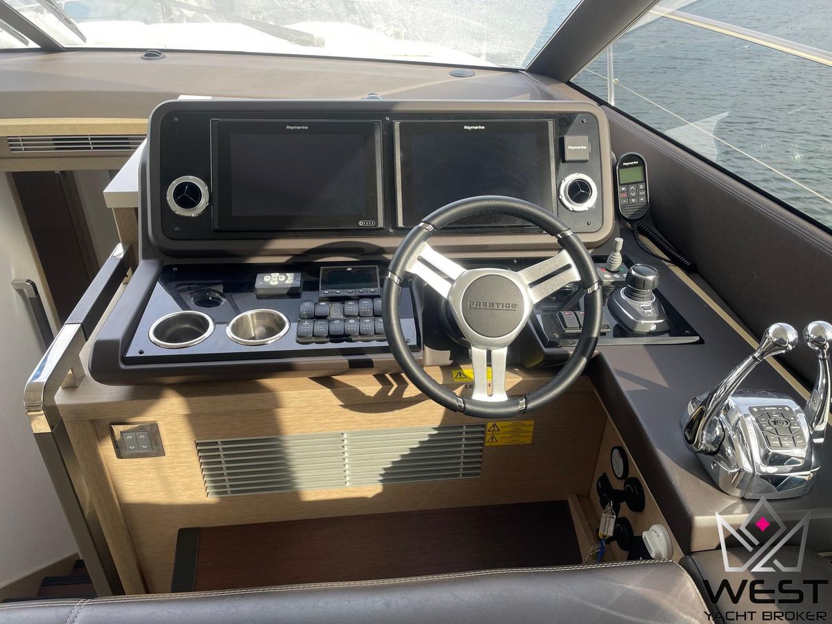 2021 Prestige 61 