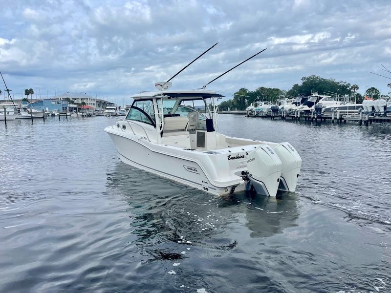 2019 Boston Whaler 315 Conquest