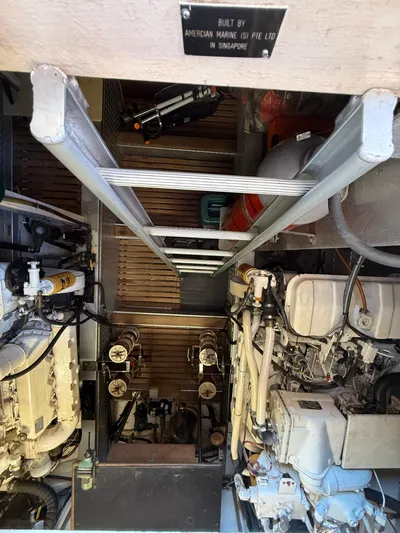 Aramis II Yacht Photos Pics 