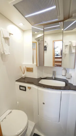 Foxy Lady Yacht Photos Pics Guest Head