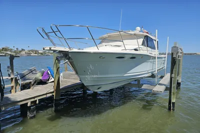 Cutwater 302 Coupe