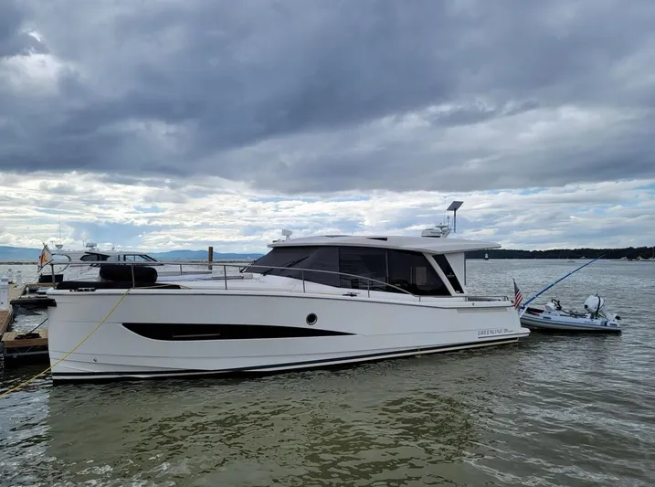 Harbor Lights Yacht Photos Pics 