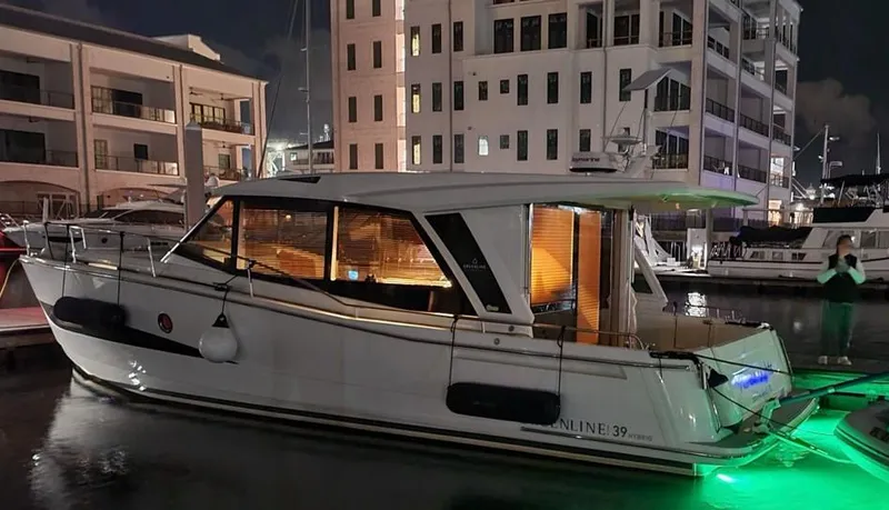 Harbor Lights Yacht Photos Pics 