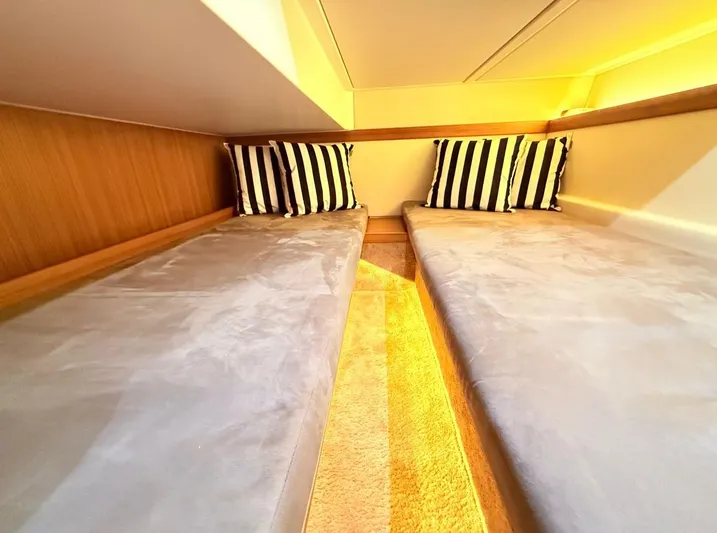 Harbor Lights Yacht Photos Pics 