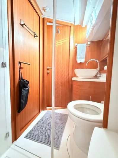 Harbor Lights Yacht Photos Pics 