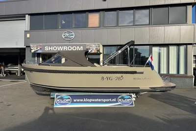 2023 Maxima 620 retro uit 2023 met Honda 40pk!