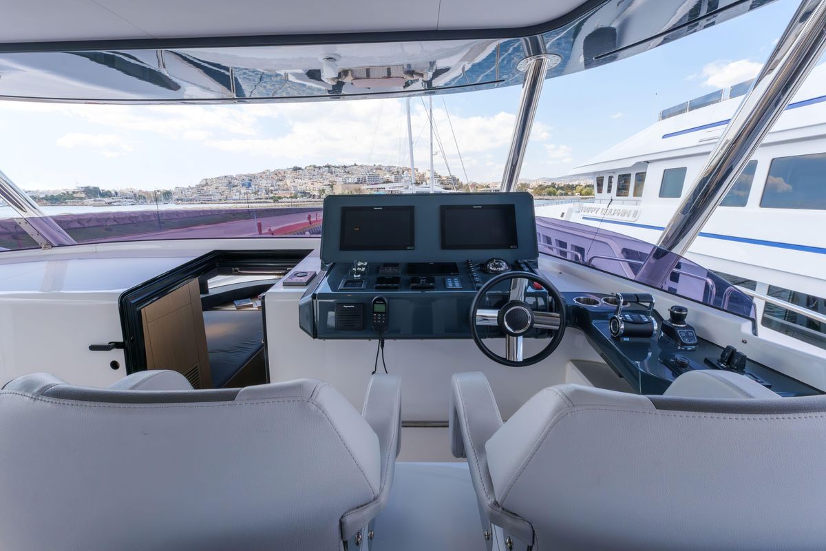 2024 Sirena 87 