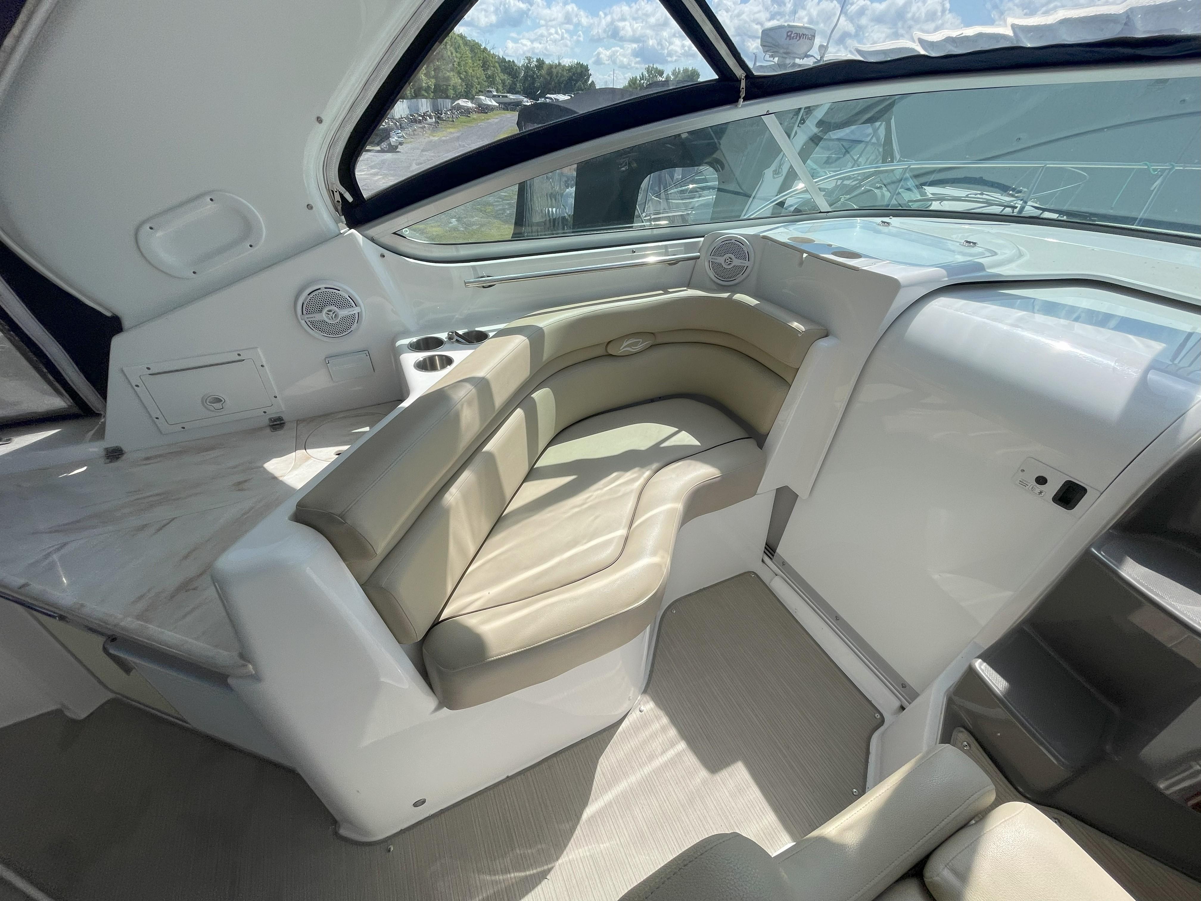 2016 Rinker 360 Express Cruiser Express Cruiser for sale - YachtWorld