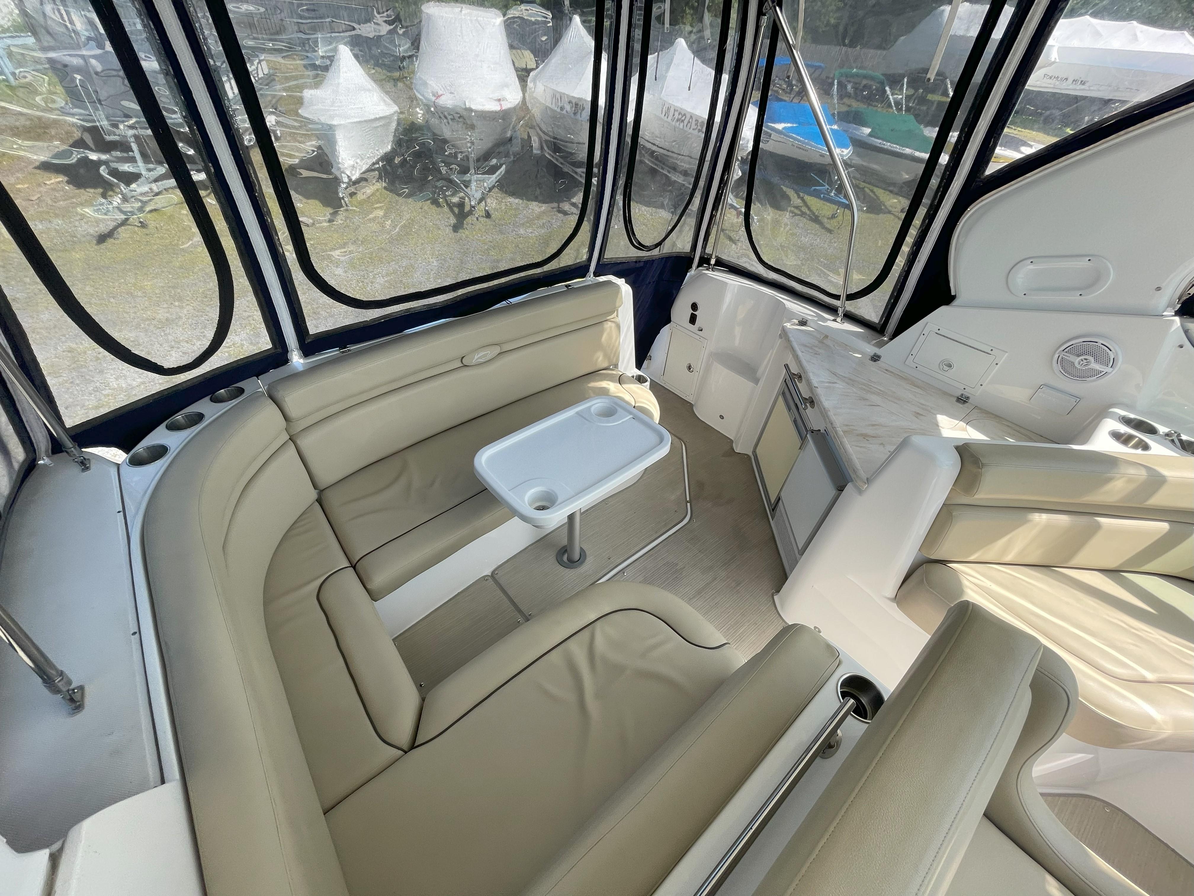 2016 Rinker 360 Express Cruiser Express Cruiser for sale - YachtWorld