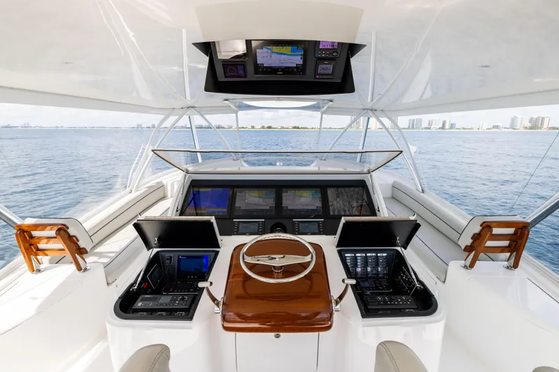 2020 Viking 80 Yacht Photos Pics 