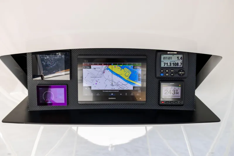 2020 Viking 80 Yacht Photos Pics 