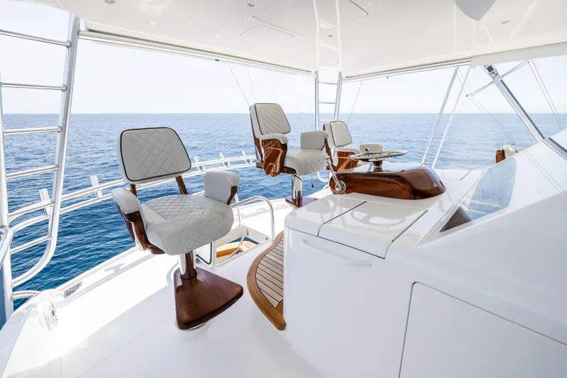 2020 Viking 80 Yacht Photos Pics 