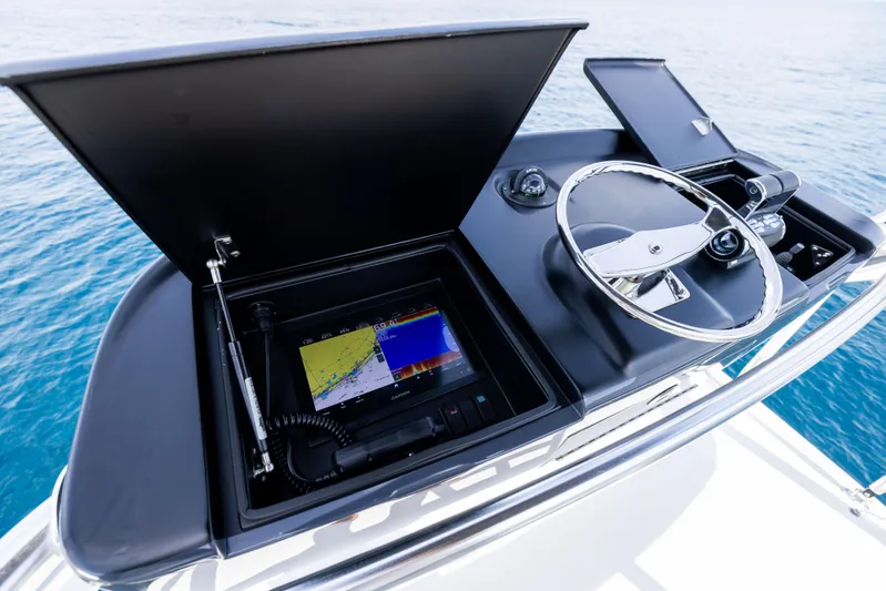 2020 Viking 80 Yacht Photos Pics 