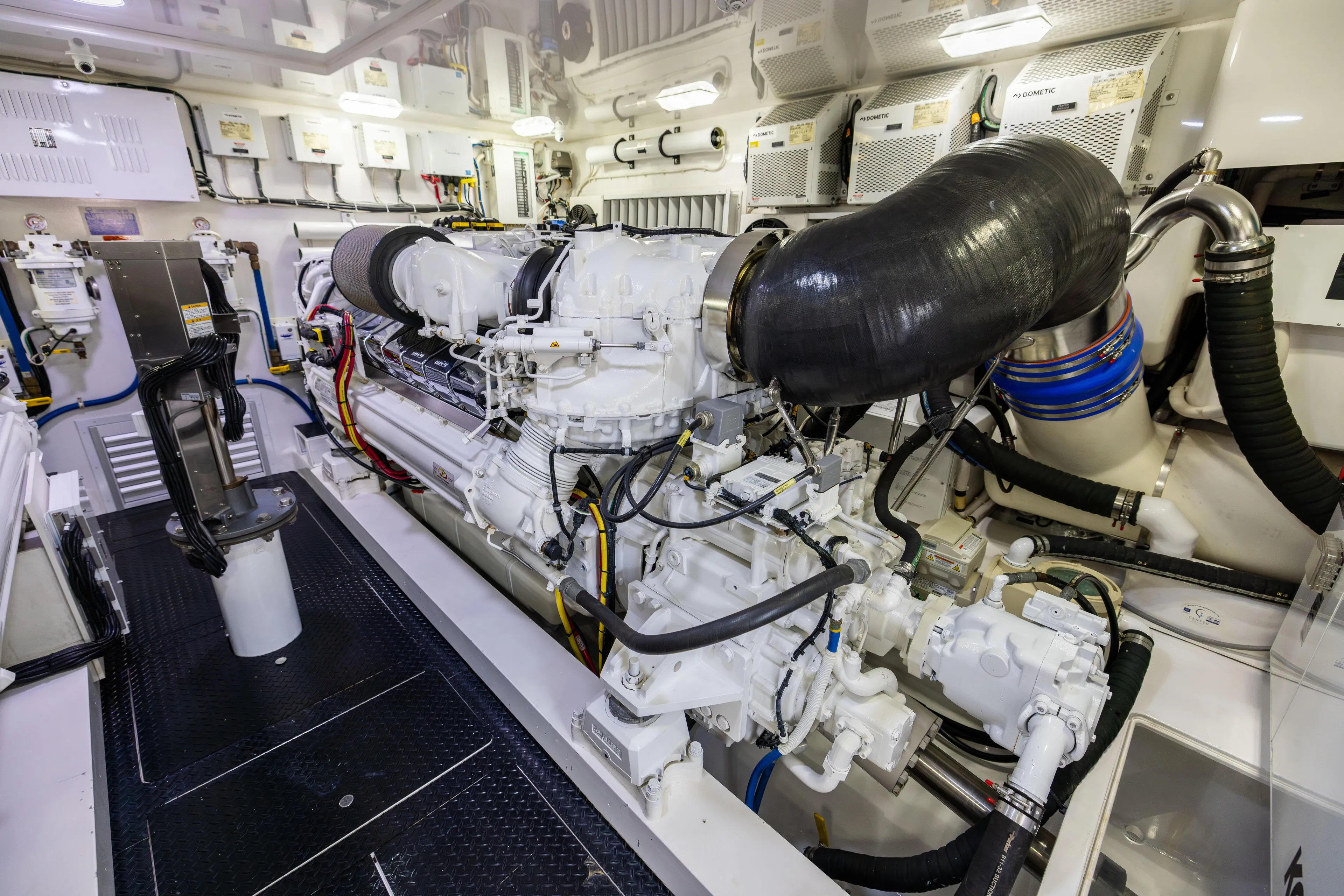 2020 Viking 80 Yacht Photos Pics 