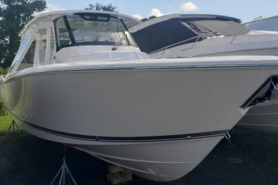 Pursuit S 358 Sport