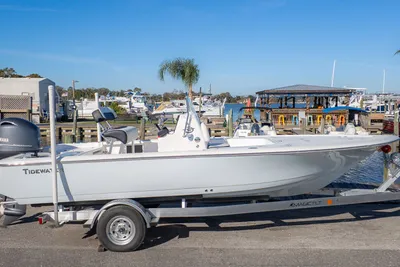 Tidewater 1910 Bay Max