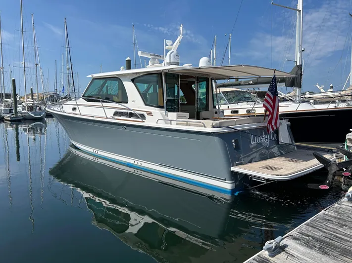 Lucky Dog Yacht Photos Pics 