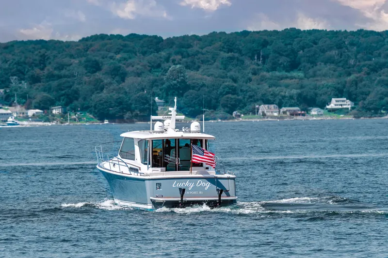 Lucky Dog Yacht Photos Pics 