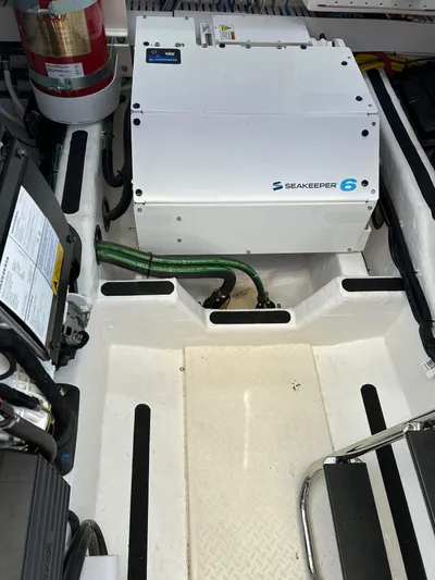 Lucky Dog Yacht Photos Pics 