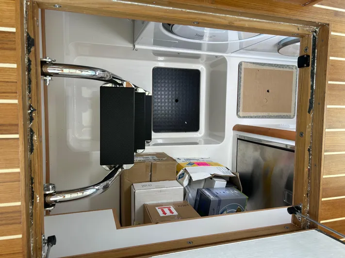 Lucky Dog Yacht Photos Pics 