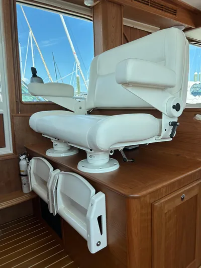 Lucky Dog Yacht Photos Pics 