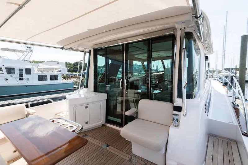 Lucky Dog Yacht Photos Pics 