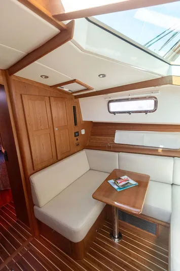 Lucky Dog Yacht Photos Pics 