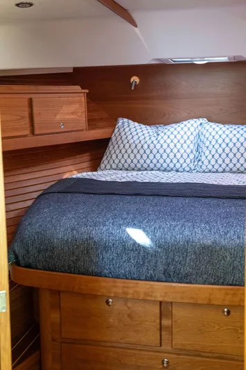 Lucky Dog Yacht Photos Pics 