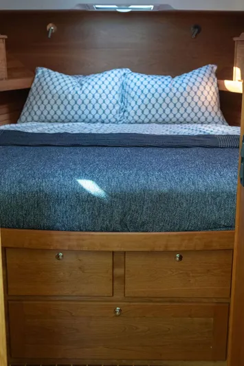 Lucky Dog Yacht Photos Pics 