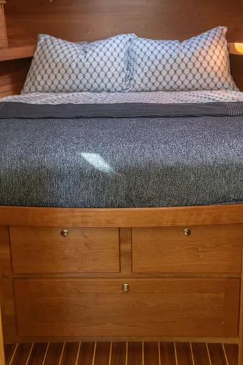 Lucky Dog Yacht Photos Pics 