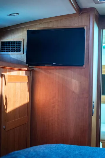 Lucky Dog Yacht Photos Pics 