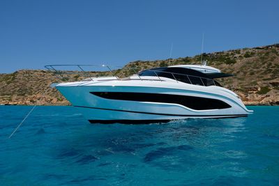 2022 Princess V55