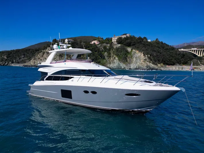 Lucerna Yacht Photos Pics 