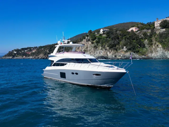 Lucerna Yacht Photos Pics 