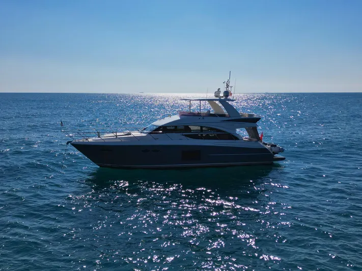 Lucerna Yacht Photos Pics 